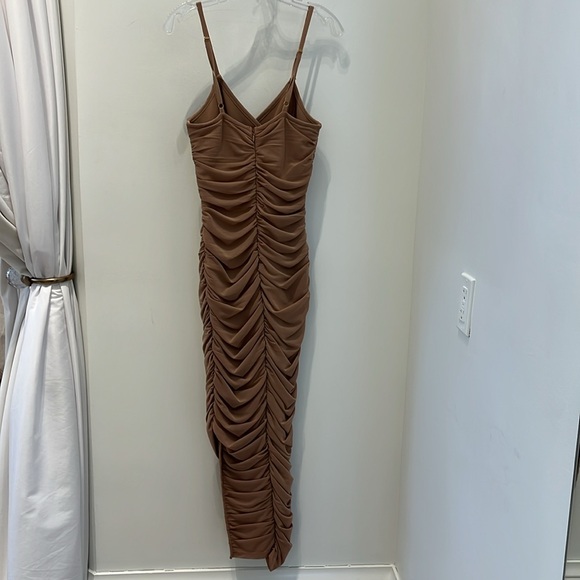 Elliatt x Revolve Pippa dress - Picture 3 of 3